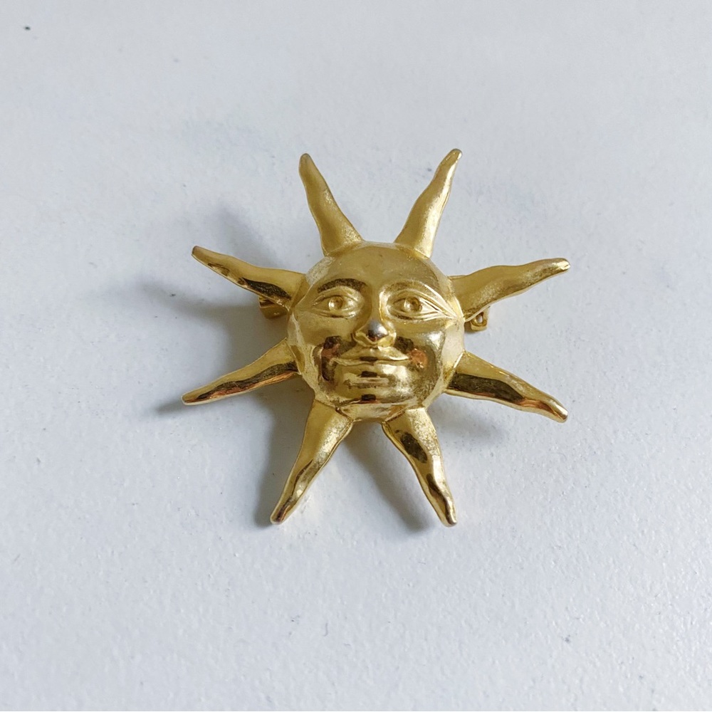 Vtg Goldtone Sun Brooch Pin